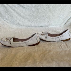 Antonio Melani Flats